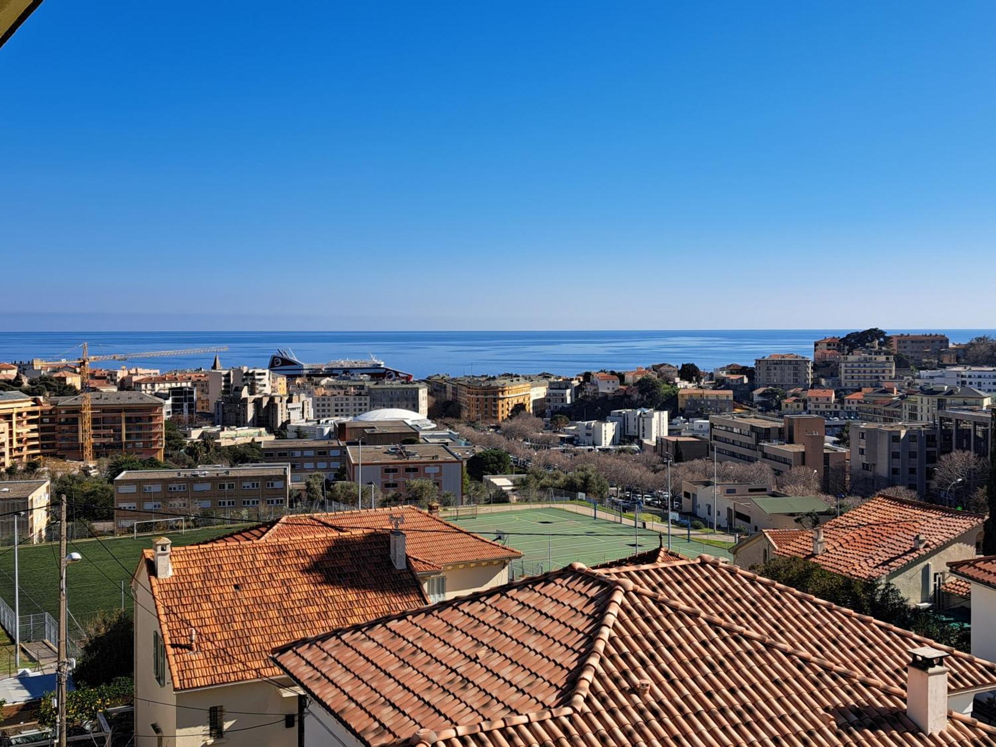 Grand T2 Proche Centre Ville, Vue Mer Et Montagne Bastia  Buitenkant foto